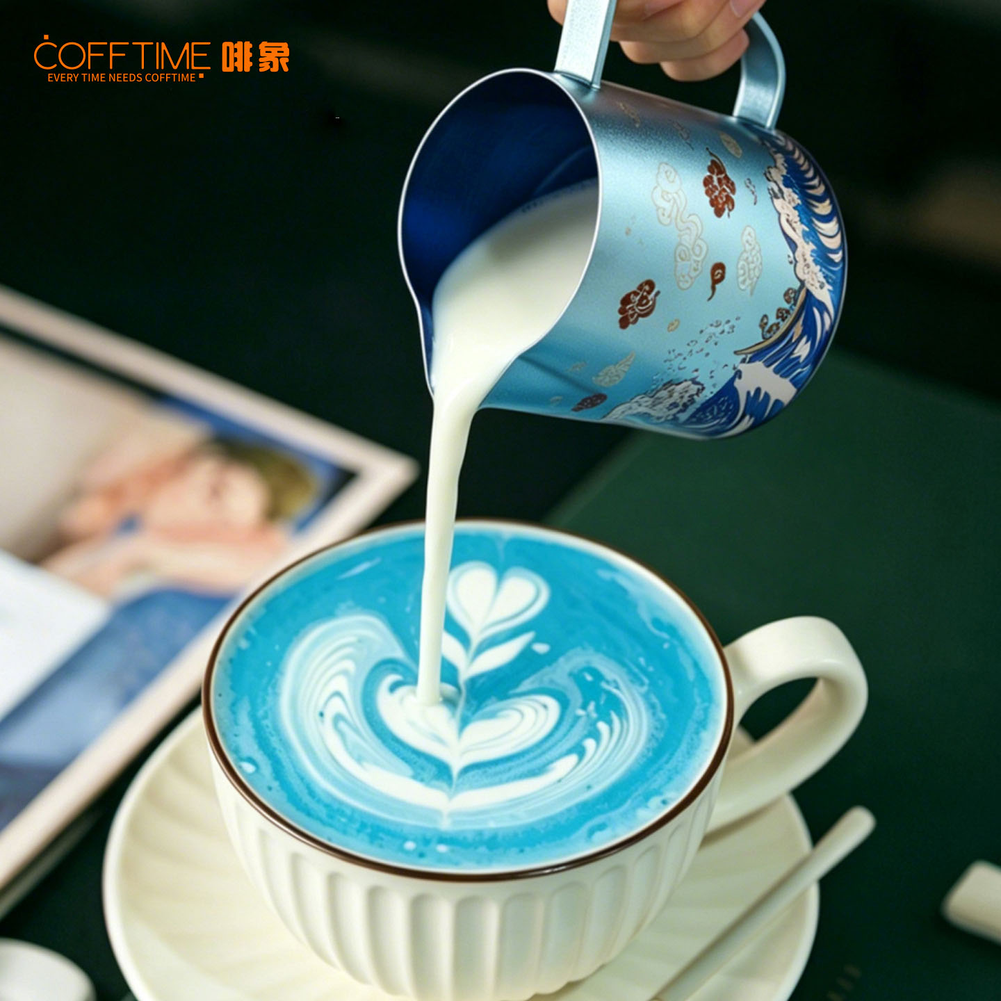 Barista Milk Jug - 600ML Zuiver Titanium Melkopschuimkan Blauw Golfpatroon